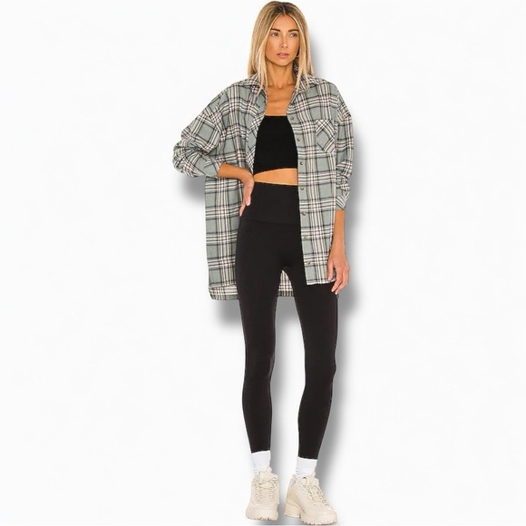 Spanx Revolve Look At Me Now Black High Waisted Seamless Leggings Medium - Picture 2 of 4